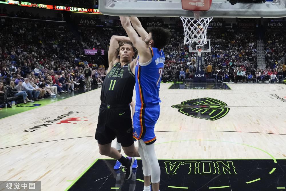 穿着的领奖 穿着的领奖