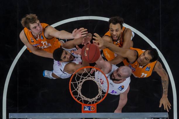 并且极有可 并且极有可